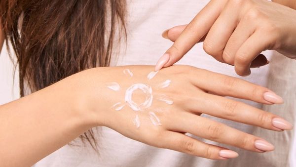 கோடை காலம் வந்தாச்சு! சுட்டெரிக்கும் வெயில்! சருமம் கருப்பாகாமல் இருக்க 7 டிப்ஸ்! நோட் பண்ணிக்கோங்க