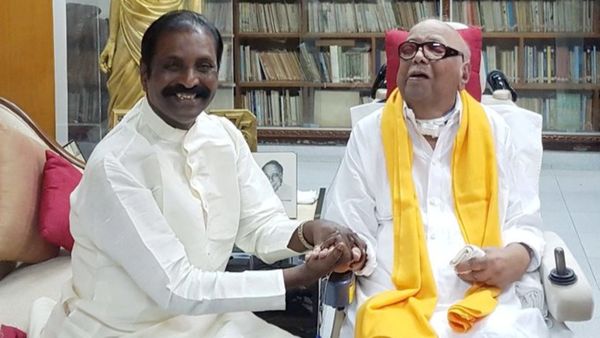 கடைசிக் காலத்தில் கலைஞர் சிறைப்படுத்தப்பட்டிருந்தாரா? உண்மைக்கு மாறானது.. வைரமுத்து