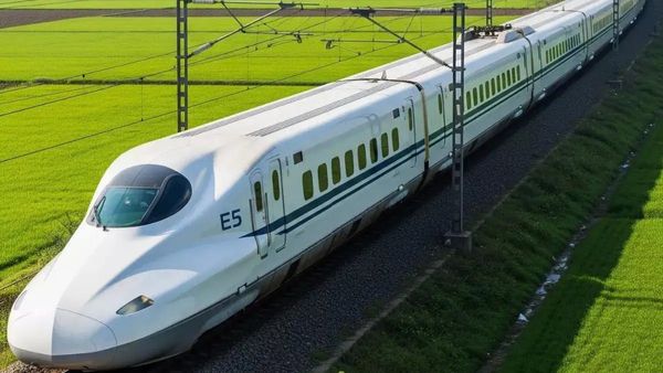 கண்ணை மூடி திறந்தால்.. வெறும் 2.30 மணி நேரத்தில் 778KM போகலாம்.. வருது சென்னை - ஹைதராபாத் புல்லட்!