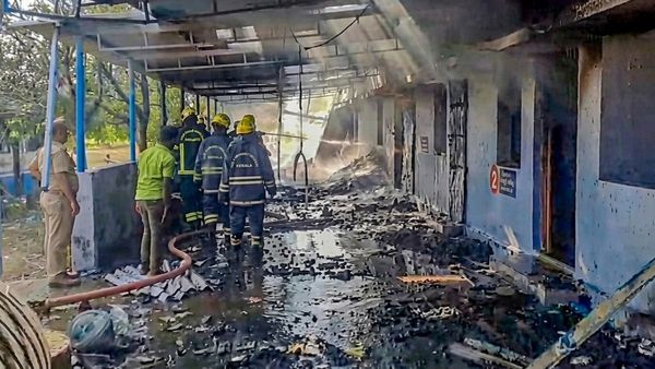24 பேரை பலி வாங்கிய விருதுநகர் ஆலையில் தடை செய்யப்பட்ட பட்டாசு தயாரிக்கப்பட்டதா? பரபர தகவல்