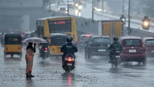நெல்லையில் திடீரென இடி, மின்னலுடன் வெளுத்து வாங்கிய கனமழை.. கோவைக்கும் அலர்ட் விடுத்த வானிலை மையம்