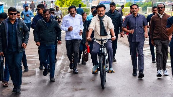 ஸ்டாலின் வண்டி வருது.. கொடைக்கானலில் சைக்கிளிங் செய்த முதல்வர்.. பொதுமக்கள் உற்சாகம்!