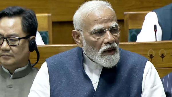 மகளிர் இடஒதுக்கீடு மசோதாவுக்கு அரசியல் சாயம் பூசாதீர்கள்! எதிர்க்கட்சிகளை சாடிய பிரதமர் மோடி