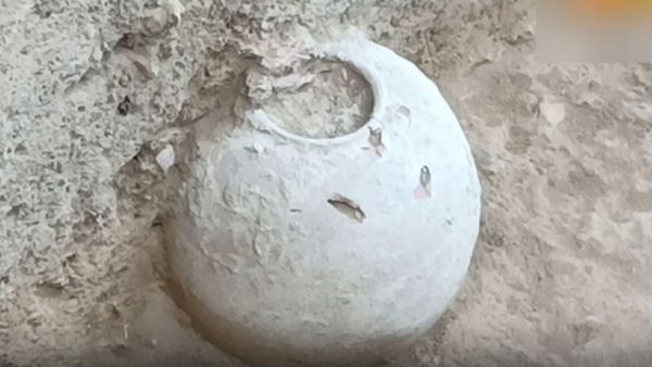 கீழடியில் கிடைத்த பொக்கிஷம்! அகழாய்வில் வித்தியாசமான சுடுமண் பானை கண்டெடுப்பு!