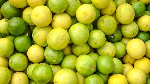 தங்கத்தை விட வேகமாக உயரும் எலுமிச்சை விலை சதவீதம்.. ரூ.2க்கு விற்ற எலுமிச்சை இப்போ எவ்வளவு தெரியுமா?