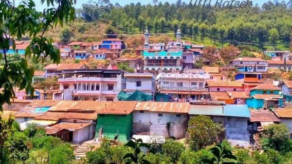 நீலகிரியின் மிக அழகான நடுவட்டம் கிராமத்தில் பல 100 ஏக்கர் நிலம்.. வேல்முருகன் பொதுநல வழக்கு