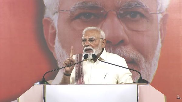 திமுகவினரை பார்த்தால் விடாதீர்கள்.. கோவை பொதுக்கூட்டத்தில் தமிழக மகளிருக்கு மோடி போட்ட கண்டிஷன்