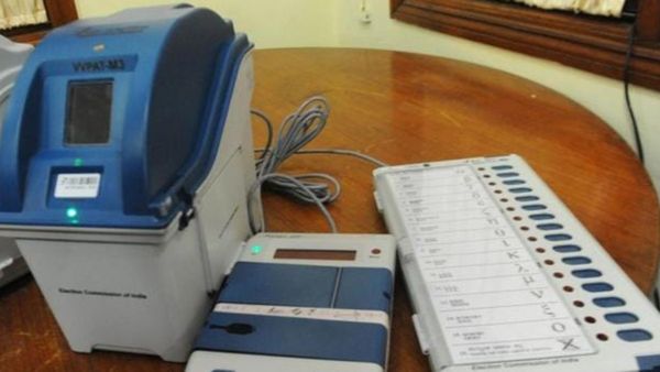 ஸ்தம்பித்த ஈரோடு, விழுப்புரம் வாக்குப்பதிவு EVM மிஷின்! ஓட்டுப்போட வந்ததுமே ஆத்திரமடைந்த மக்கள்!
