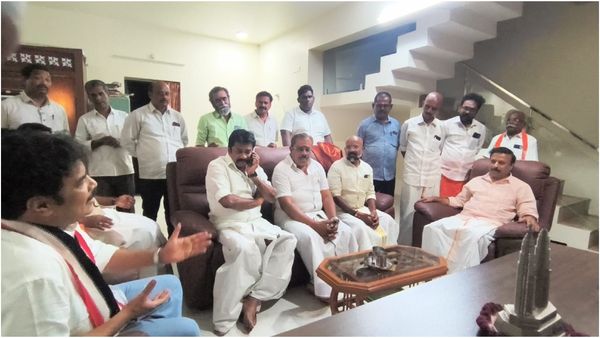 சுந்தர்.சி-க்காக தேர்தல் பணியில் இறங்கிய மன்னன் டீம்! மதுரை மத்தியில் பலன் அளிக்குமா அதிமுக வியூகம்?