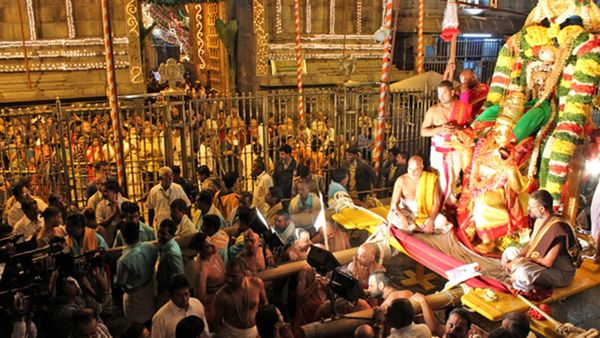 திருப்பதி ஏழுமலையான் கோயிலுக்கு பௌர்ணமிக்கு போகப் போறீங்களா.. மேஜர் அறிவிப்பு