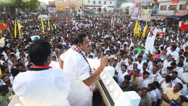 டூவீலரில் மோதிய எடப்பாடி பழனிச்சாமியின் பாதுகாப்பு வாகனம்.. 28 வயது இளைஞர் உயிரிழப்பு.. பெரும் சோகம்