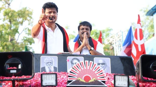 “எனக்கும் சிற்றரசுவுக்கும் ஒரு ஒற்றுமை இருக்கு”.. அண்ணா நகரில் பிரச்சாரம் செய்த உதயநிதி ஸ்டாலின்!