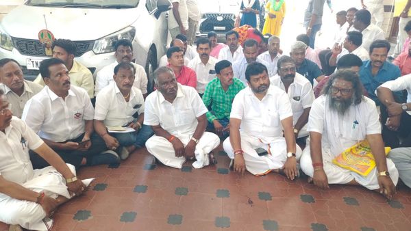 அராஜகம் நடக்குது.. கோவை தெற்கில் தேர்தல் ரத்து செய்யணும்.. அதிமுக வேட்பாளர் தர்ணா