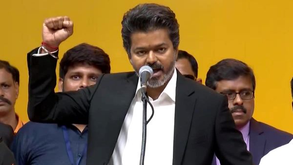Secretariat-க்கு டிபன் பாக்ஸ் கொண்டு வருவதை விடுங்க! விஜய்யிடம் 2 விஷயங்களை கவனித்தீர்களா? மாற்றம்!