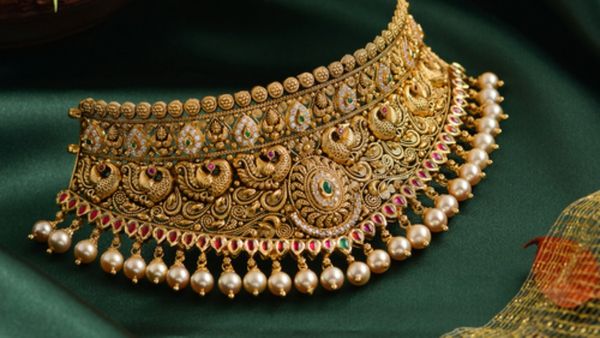 Gold: MCX-ல் அதிர்ச்சி கொடுத்த தங்கம், வெள்ளி விலை.. இனி யாராலும் தடுக்க முடியாது? மக்களே உஷார்!