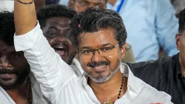 தவெக ‘மெஜாரிட்டி’யை நிரூபிக்க இன்னும் 12 சீட் தேவை.. விஜய் கண் முன் இருக்கும் சான்ஸ் என்னென்ன?