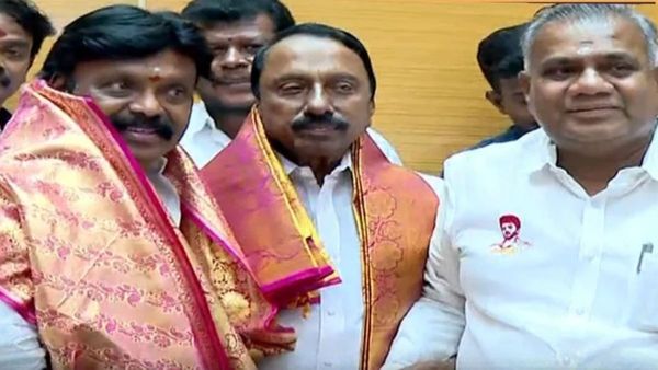 எம்.எல்.ஏ பதவியை ராஜினாமா செய்த கையோடு, அமைச்சர்களை சந்தித்து தவெகவில் இணைந்த இசக்கி சுப்பையா!