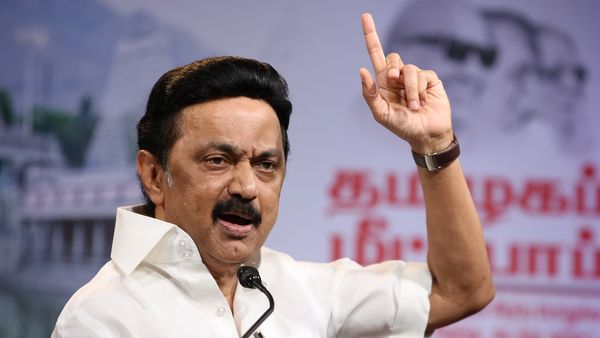 திமுக, அதிமுக, பாஜகவின் கனவில் மண்.. ஸ்டாலின் கோபப்பட்டு விஜய்க்கு நெருக்கடி தர காரணம் இதுதான்