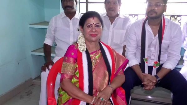 அதிமுகவில் ‘விஷ விதை’.. ஸ்கெட்ச் போட்டுக் கொடுத்ததே லீமா ரோஸ் தானாம்! அன்றே வார்னிங் கொடுத்த கேசிபி!