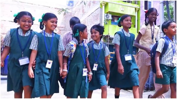 மாணவர்களுக்கு குட் நியூஸ்! ஜூன் 4ல் புத்தகம், சீருடை வழங்கப்படும்.. தமிழக அரசு அறிவிப்பு!