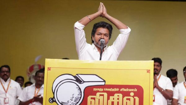 தவெகவின் 4 மெகா சொதப்பல்கள்.. திக்கு தெரியாத திசையில் விஜய்