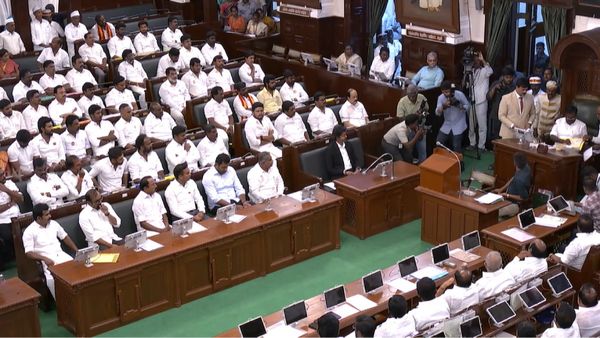 சட்டசபையில் விஜய்க்கு அடுத்து ஆனந்துக்கு இருக்கை! யாருக்கு எந்த சீட்?