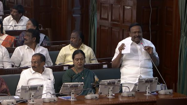 டிடிவி தினகரனுக்கு சட்டசபையில் நோஸ் கட் கொடுத்த காமராஜ்.. 5 வருஷமும் விஜய்க்குதான் ஆதரவாம்