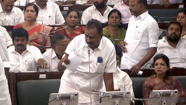விஜய்க்கு ஆதரவு! சட்டமன்றத்தில் எஸ்.பி.வேலுமணி அறிவிப்பு! பதவிக்கு ஆசைப்படவில்லை என இபிஎஸ்க்கு பதில்