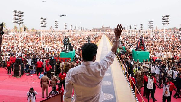 திமுக, நாயக பிம்பம், திராவிட கட்சிகள் மீதான அதிருப்தி.. விஜய் வெற்றிக்கு காரணமான அந்த 3 விஷயங்கள்!