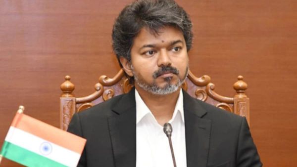 100 டெண்டர்கள் திடீர் ரத்து.. அதிரடி நடவடிக்கை எடுத்த முதல்வர் விஜய்.. பரபர பின்னணி!
