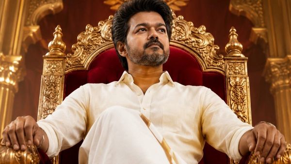 ஆட்சியமைக்க அழைத்தார் ஆளுநர்! நாளை காலை 10 மணிக்கு அமைகிறது 