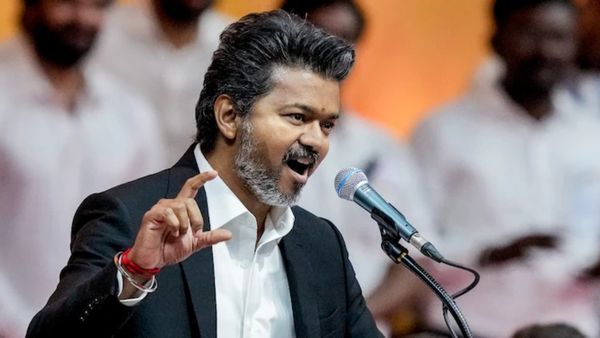 முதலமைச்சராக முதல் பிறந்தநாளை கொண்டாடும் விஜய்.. நாளை சட்டசபையில் வெளியாகிறது ‘மேஜர்’ அறிவிப்பு?
