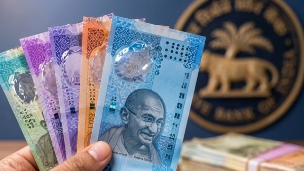 ஜூன் 30 முதல் காகித நோட்டுகள் செல்லாதா? ரூ.700 பிளாஸ்டிக் கரன்சி வதந்தி.. ரிசர்வ் வங்கி சொல்வது என்ன