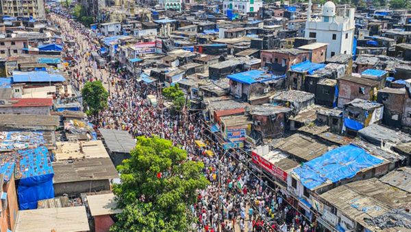 வேகம் பெறும் தாராவி மறுசீரமைப்பு திட்டம்! ஷாஹு நகர் பகுதி மக்களை இடமாற்றம் செய்யும் பணிகள் மும்முரம் 
