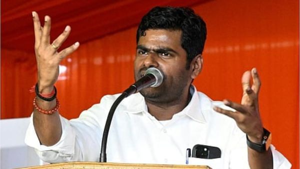 டெல்லி கொடுத்த ஸ்வீட் பாக்ஸ்.. அப்படியே அமுக்கிய தலைகள்! அடுக்கிய அண்ணாமலை! காங்கிரஸில் கலகம்!