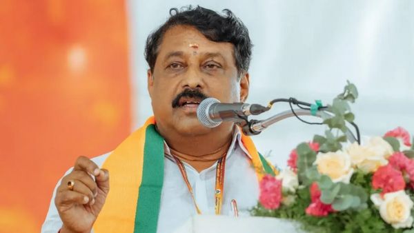 நீங்க கிளம்புங்க அண்ணாச்சி.. நயினாருக்கு டெல்லி தந்த ஷாக்! நாற்காலிக்கு சண்டை போடும் தாமரை சொந்தங்கள்