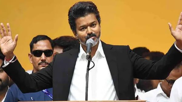 குடியரசு தலைவர் திரெளபதி முர்முவுடன் முதல்வர் விஜய் சந்திப்பு! காங். தலைவர்களை சந்திப்பாரா?