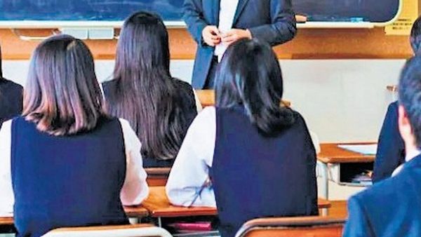 விஜய் அதிரடி.. தமிழக தனியார் பள்ளிகளுக்கு ₹3 லட்சம் அங்கீகார கட்டணம் ரத்தா? உண்மை என்ன?