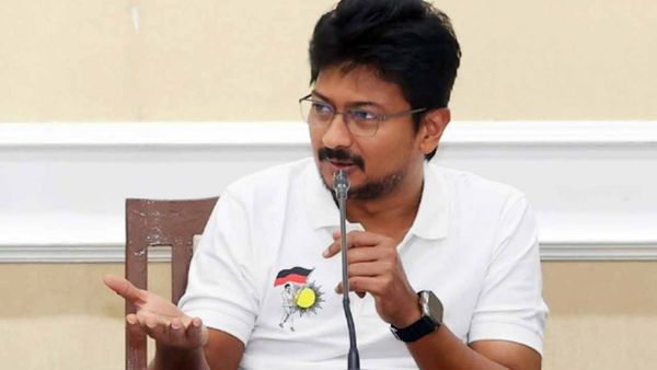 என்னலாம் கட்டுப்படுத்த நினைக்காதீங்க.. அந்த டீமை மொத்தமாக ஓரம்கட்டும் உதயநிதி.. குலுங்கும் அறிவாலயம்