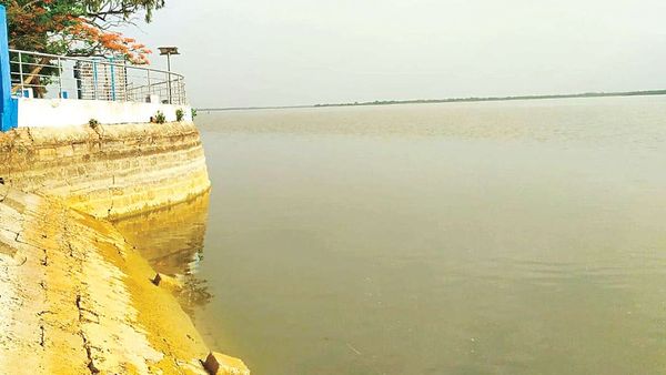 வீராணம் ஏரிக்கு இப்படி ஒரு நிலையா..சென்னைக்கு குடிநீர் அனுப்புவதில் சிக்கல்