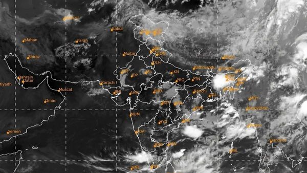 40% ஏற்கனவே காலி.. இந்தியாவை தாக்கும் பேராபத்து? சாட்டிலைட் போட்டோவை  பார்த்தால் நிலைமை புரியும் 