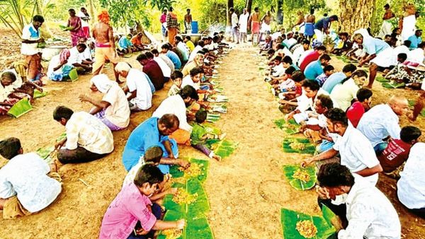 மதுரை அருகே 100 சேவல்கள் பலி.. ஆடி படையல் விழாவில் ஆண்கள் மட்டும் ஏன் பங்கேற்கிறார்கள்?