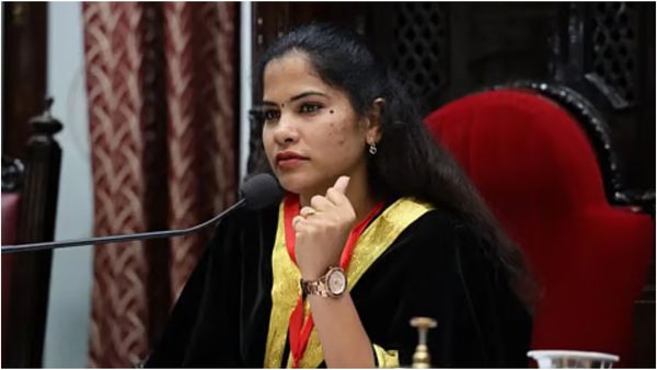 மேயர் பிரியாவுக்கு ஸ்கெட்ச்? சென்னை மாநகராட்சியில் 7 பேர் பணியிடை நீக்கம்! அடித்து ஆடும் தவெக!
