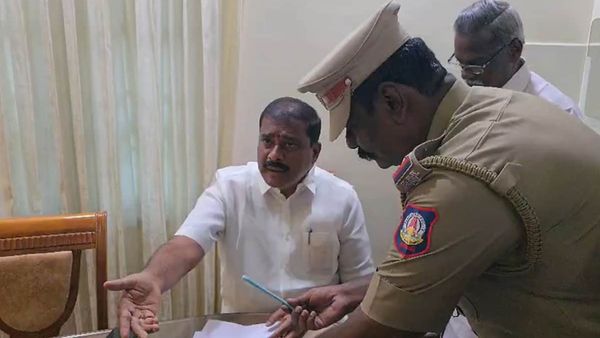 எலும்பை உடைப்பேன்..வாயை விட்டு சிறைப் பறவையான திமுக எம்எல்ஏ மார்க்கண்டேயன்! ஜாமீன் மனு ஒத்திவைப்பு