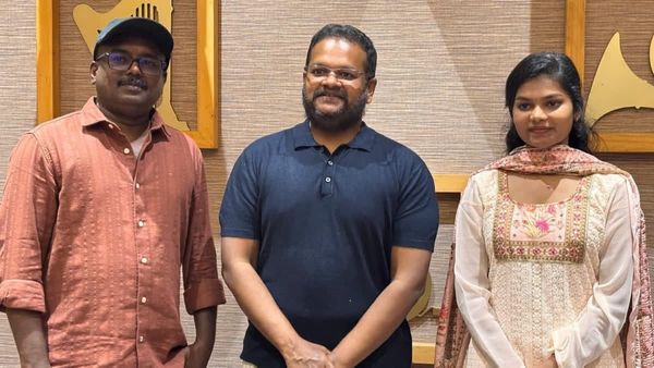 கோலிவுட்டில் நுழைந்த வில்லுப்பாட்டு மாதவி.. கோவில் திருவிழாக்களை கலக்கிய நாட்டுப்புற குரல்.. யார் இந்த 2k கிட்?