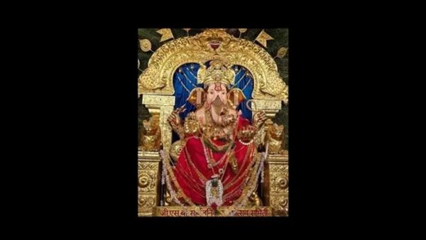 மும்பை சின்ச்போக்லி சிந்தாமணி விநாயகர் விழா: தென்னிந்திய கோயில் கட்டிடக்கலை தீம்- பிரம்மாண்ட ஏற்பாடு