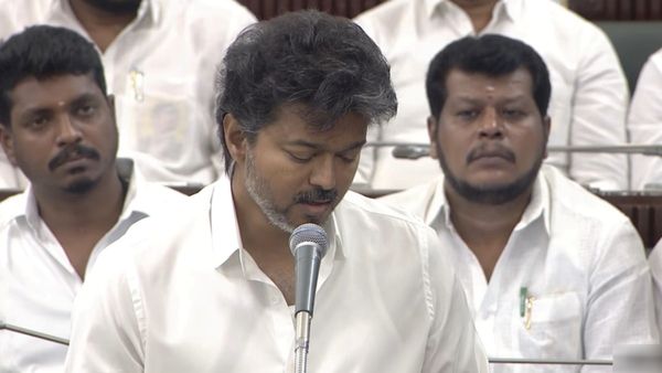 தொகுதி மறுவரையறைக்கு எதிராக.. சட்டசபையில் முதல்வர் விஜய் கொண்டு வந்த தனித் தீர்மானம் நிறைவேற்றம்!!