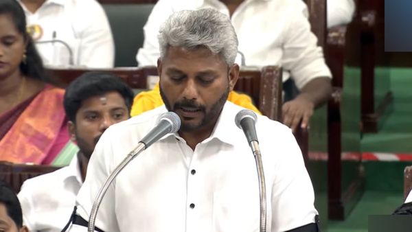 விளையாட்டு வீரர்களுக்கு ஜாக்பாட்.. 10 ஒலிம்பிக் சிறப்பு மையங்கள் உருவாக்க ரூ.50 கோடி ஒதுக்கீடு