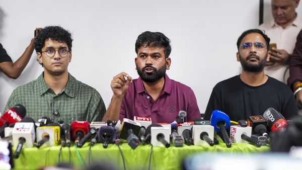 துணை முதல்வருக்கு மட்டும் எப்படி அனுமதி? மும்பை போராட்டத்துக்கு அனுமதி மறுப்பு.. CJP கேள்வி