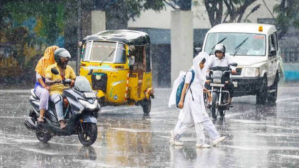 குடையெல்லாம் பத்தாது.. பேய் மழை வெளுக்கப் போகுது! அதுவும் ‘இந்த’ மாவட்டங்கள் ரொம்ப கவனம் மக்களே!